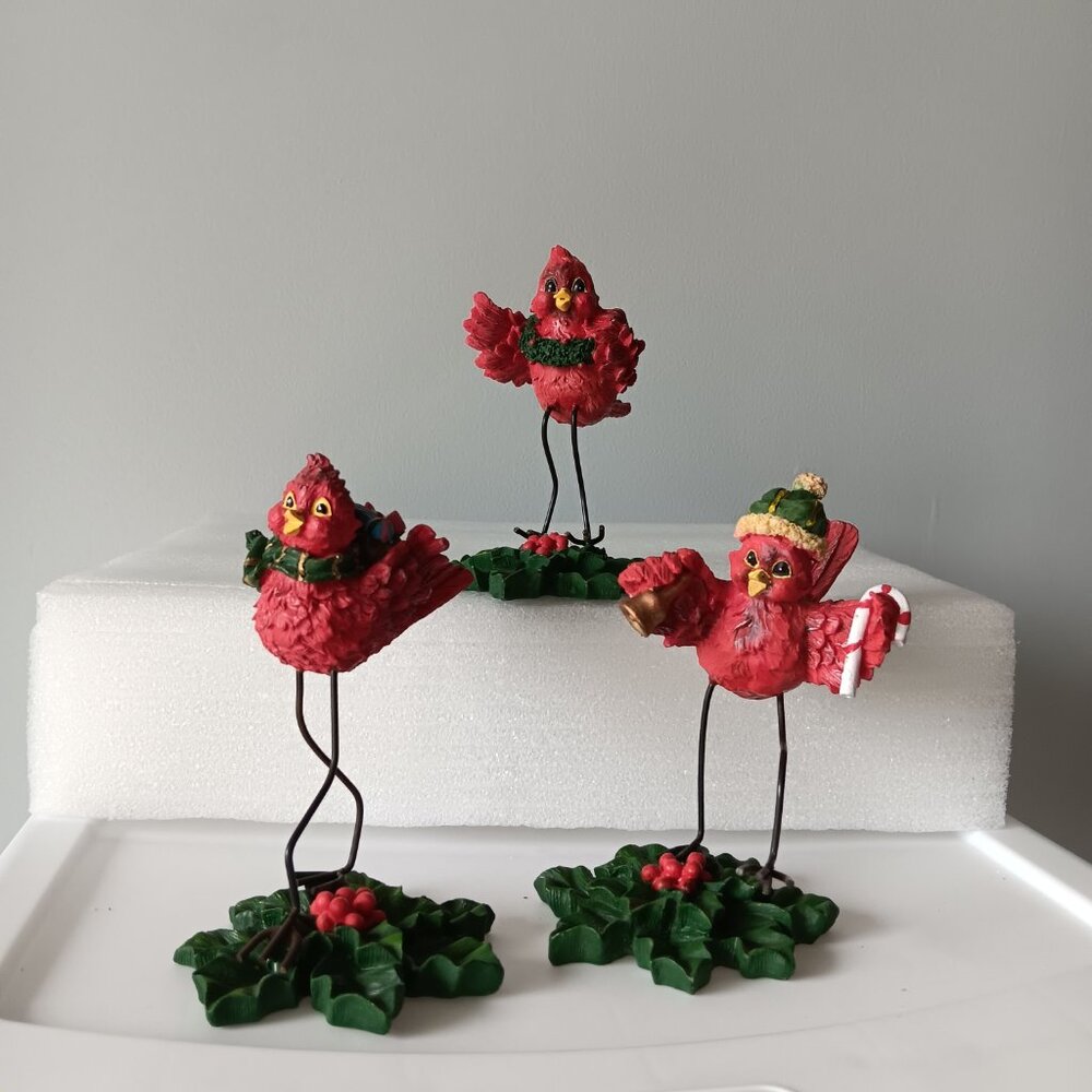 Christmas Red Cardinal Birds Figurines Long Skinny Legs Set of 3 Holly Decor